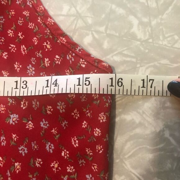 hippie rose thin strap red top dainty flowers size m cottage core farm country - Picture 9 of 9